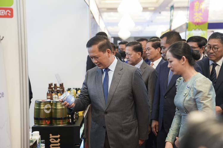 កម្មវិធីបើកសម្ពោធ «ពិព័រណ៍ពាណិជ្ជកម្មកម្ពុជា» លើកទី១៧